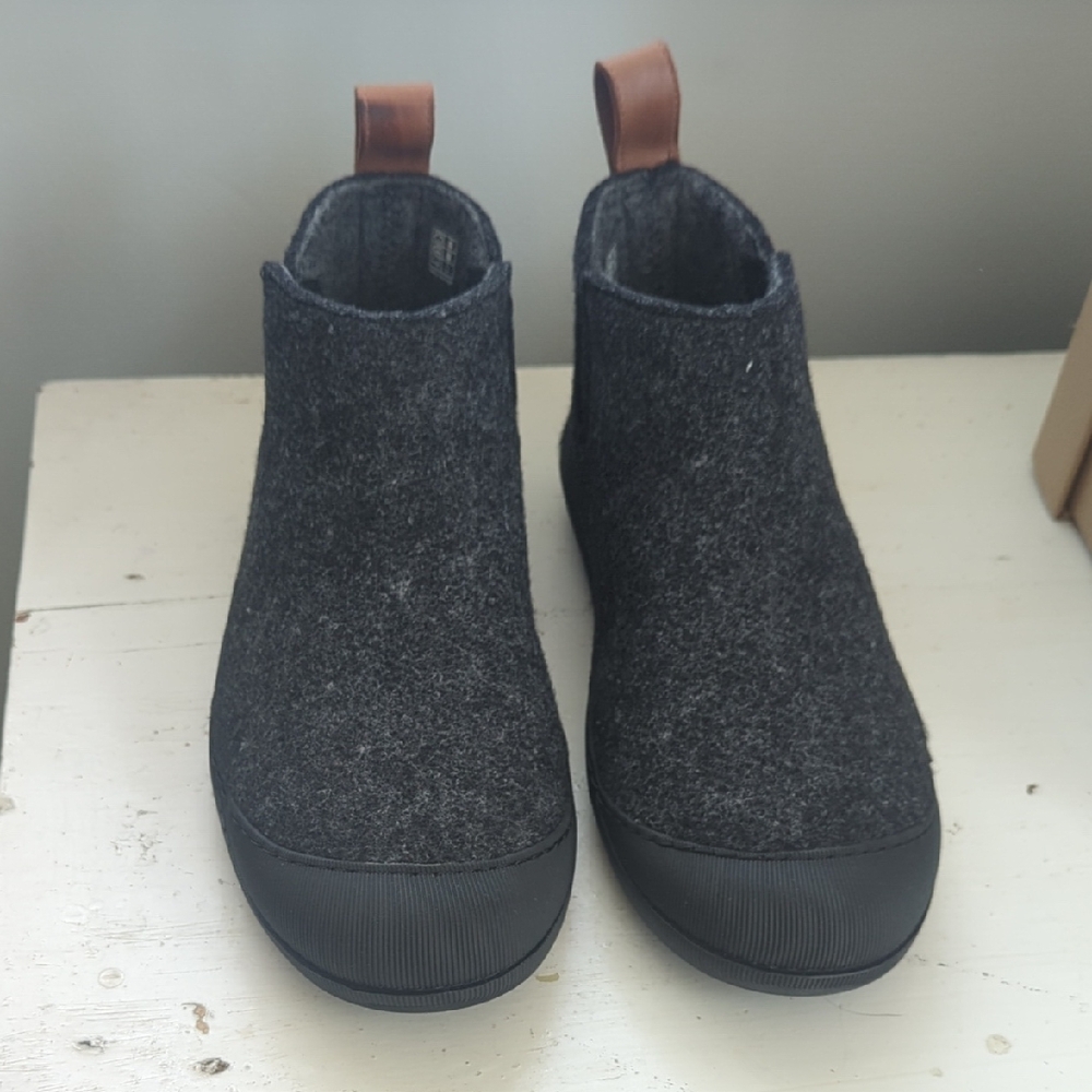 Charcoal Black Wool Slipper Boot with Elastic Panels